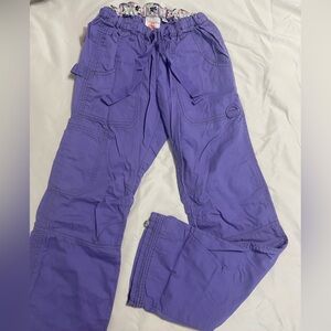 Cargo style scrub pant. XS Tall